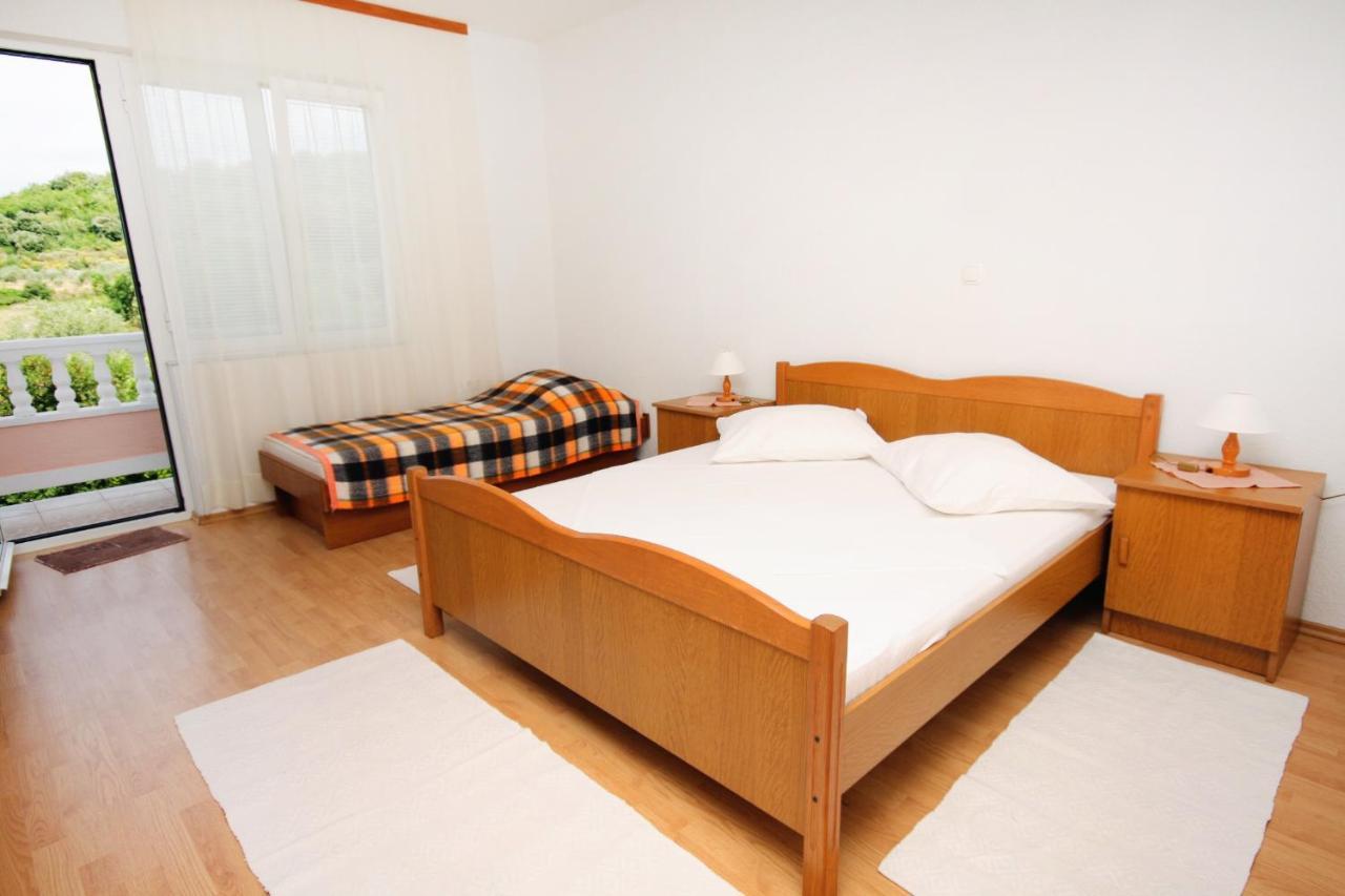 Apartments With A Parking Space Kampor, Rab - 5029 Esterno foto